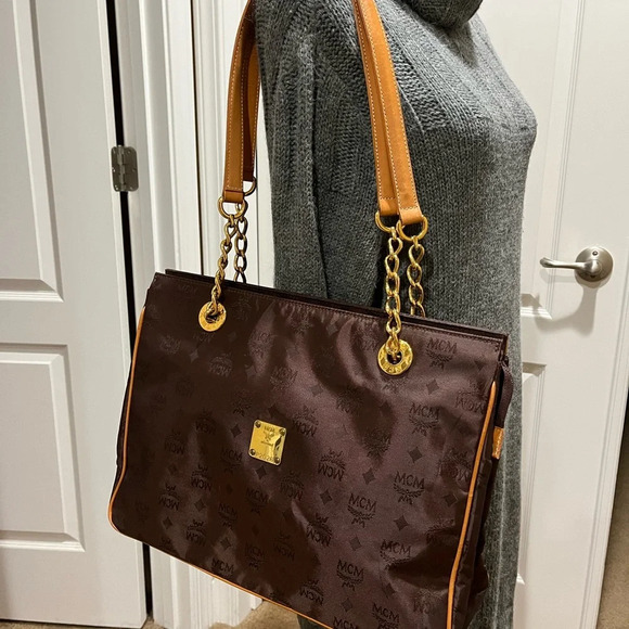 MCM Vintage Zippered Tote - Picture 15 of 16